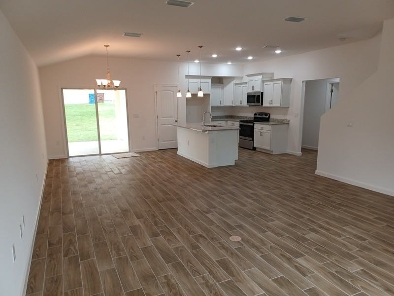 302 S 2nd St - Photo 3 of 16