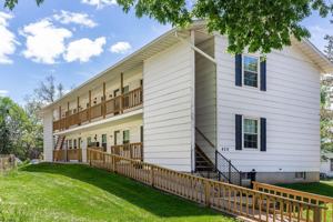 featured image of 918 918  920 Gould Street