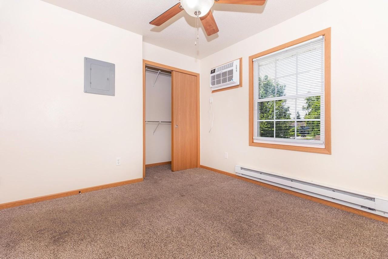 Cozy 1 Bedroom Available Now! - Photo 7 of 34