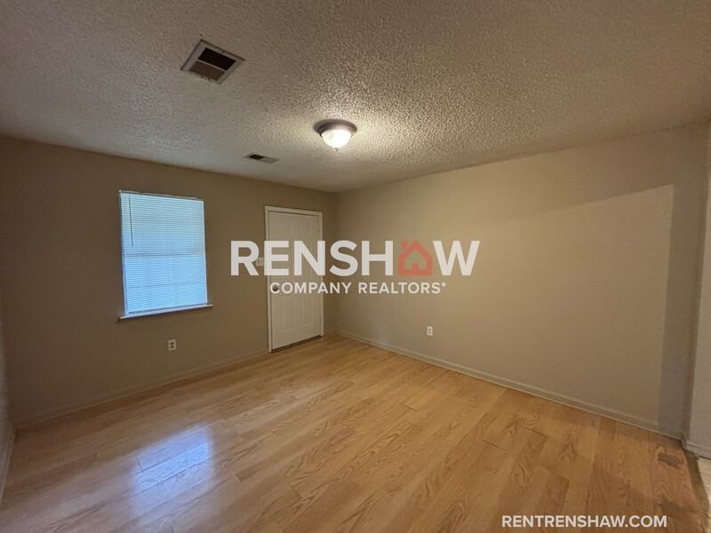 3257 Garver Rd - Photo 3 of 16