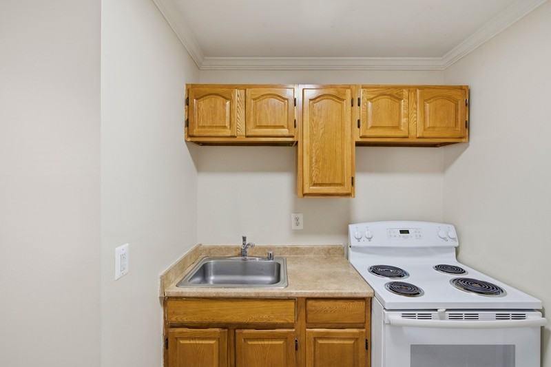 3511 6th St - Photo 4 of 10