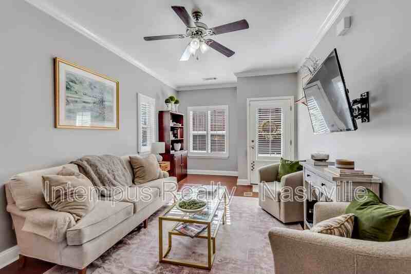 1128 Woodbury Falls Ct - Photo 4 of 24