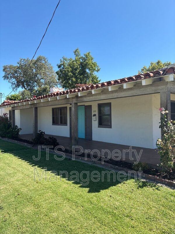 501 J St - Photo 2 of 29