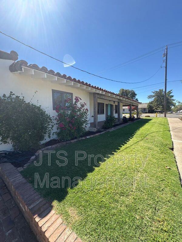 501 J St - Photo 6 of 29
