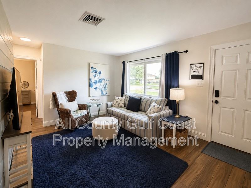 2804 19th Ave W - Photo 2 of 12