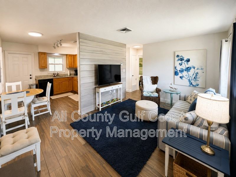 2804 19th Ave W - Photo 3 of 12