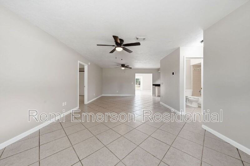 917 Alabama Woods Ln - Photo 5 of 28