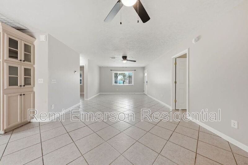 917 Alabama Woods Ln - Photo 6 of 28