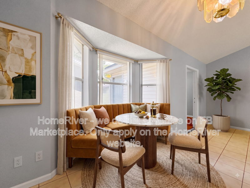 485 Shamrock Ave S - Photo 3 of 22
