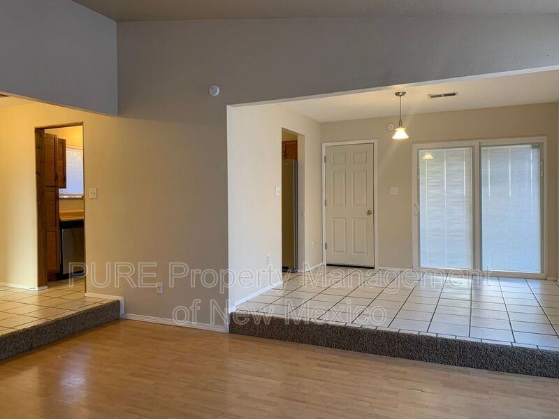 4556 Platinum Dr Ne - Photo 6 of 23