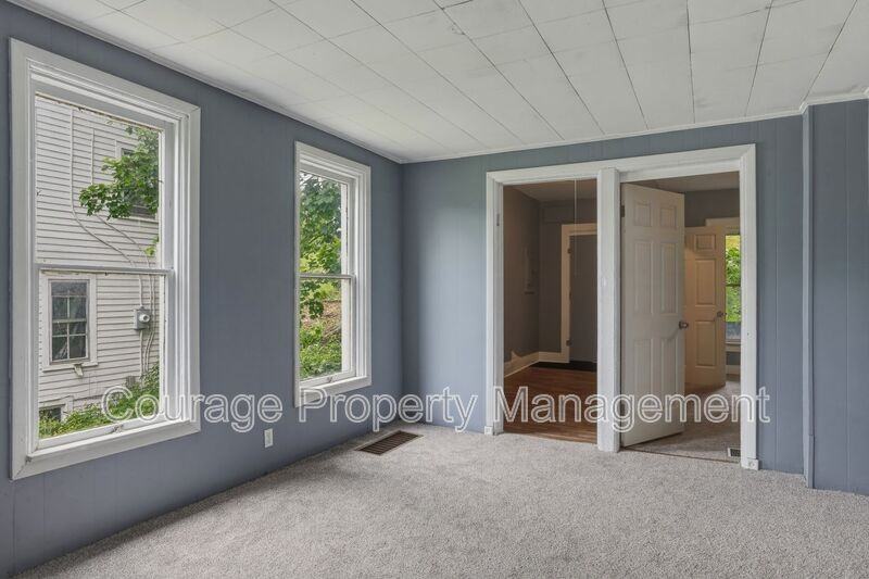 291 Sunset Dr #101 - Photo 4 of 17