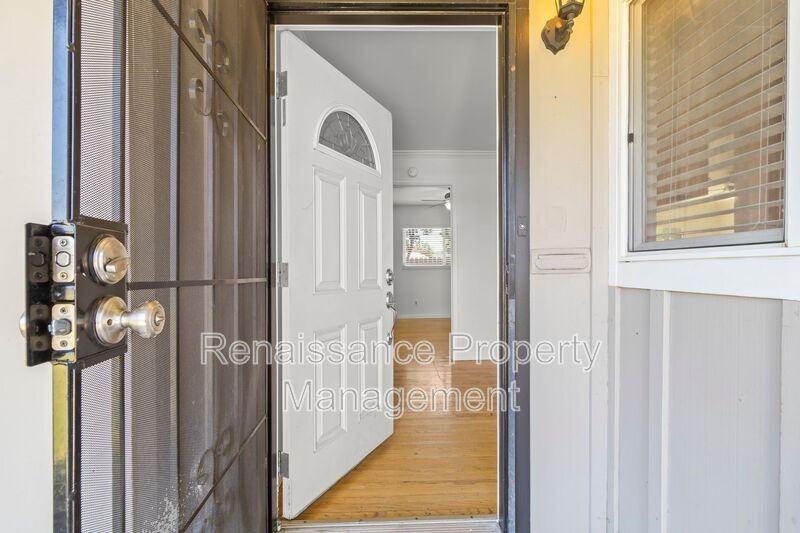 5619 N El Dorado St - Photo 7 of 34