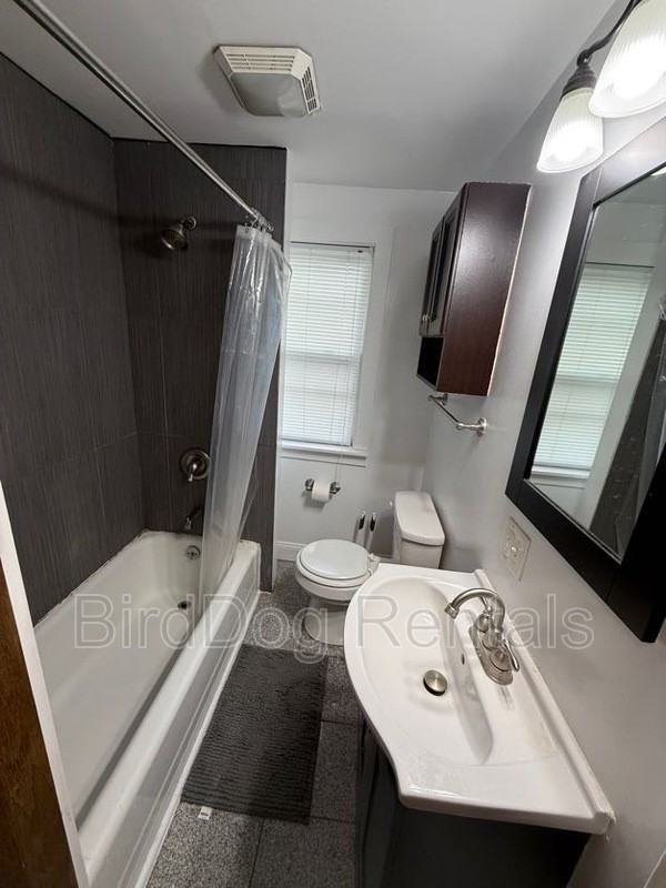 215 E 14th Ave - Photo 4 of 7