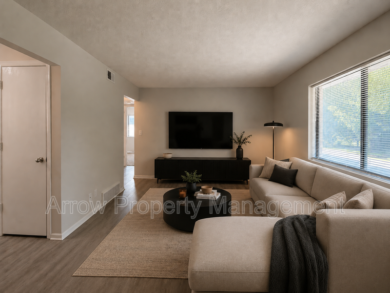 922 A St #5 - Photo 4 of 9