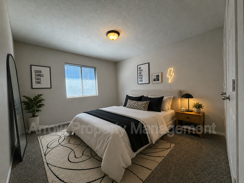 922 A St #5 - Photo 5 of 9