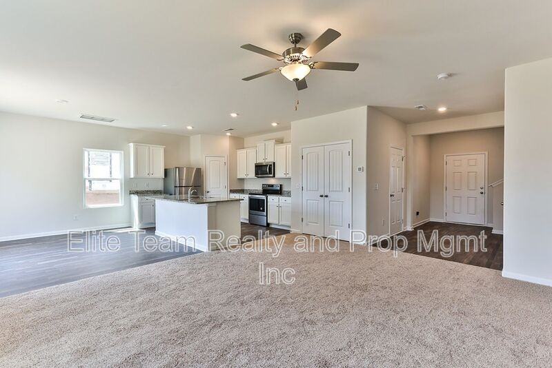 6136 Ahoskie Dr - Photo 3 of 28