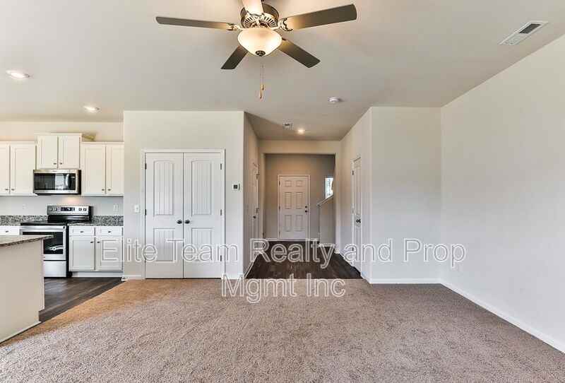 6136 Ahoskie Dr - Photo 6 of 28