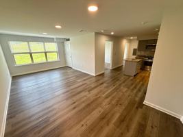 featured image of 938 E 4th St