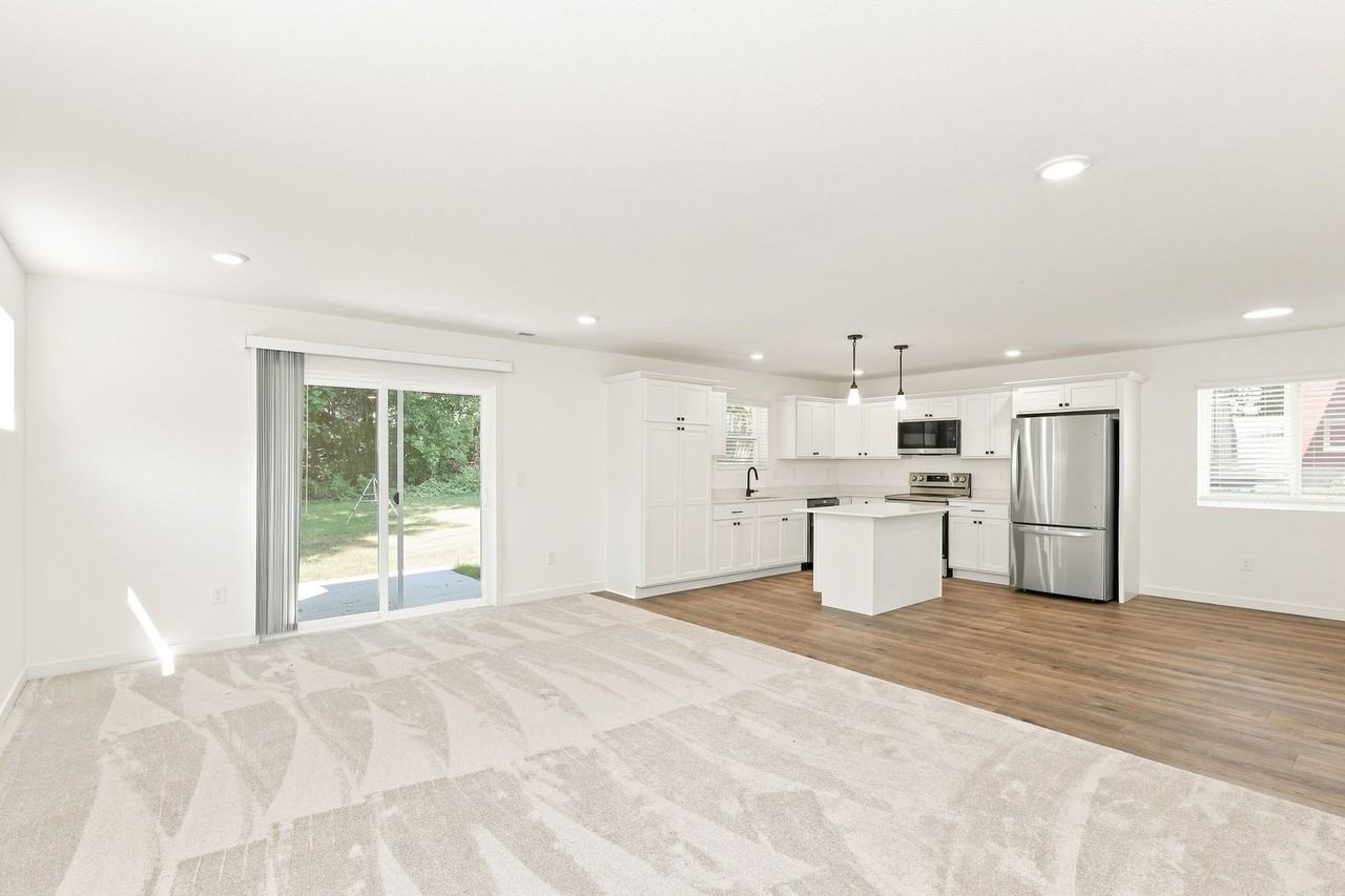 1002 Chittock Ave - Photo 2 of 26