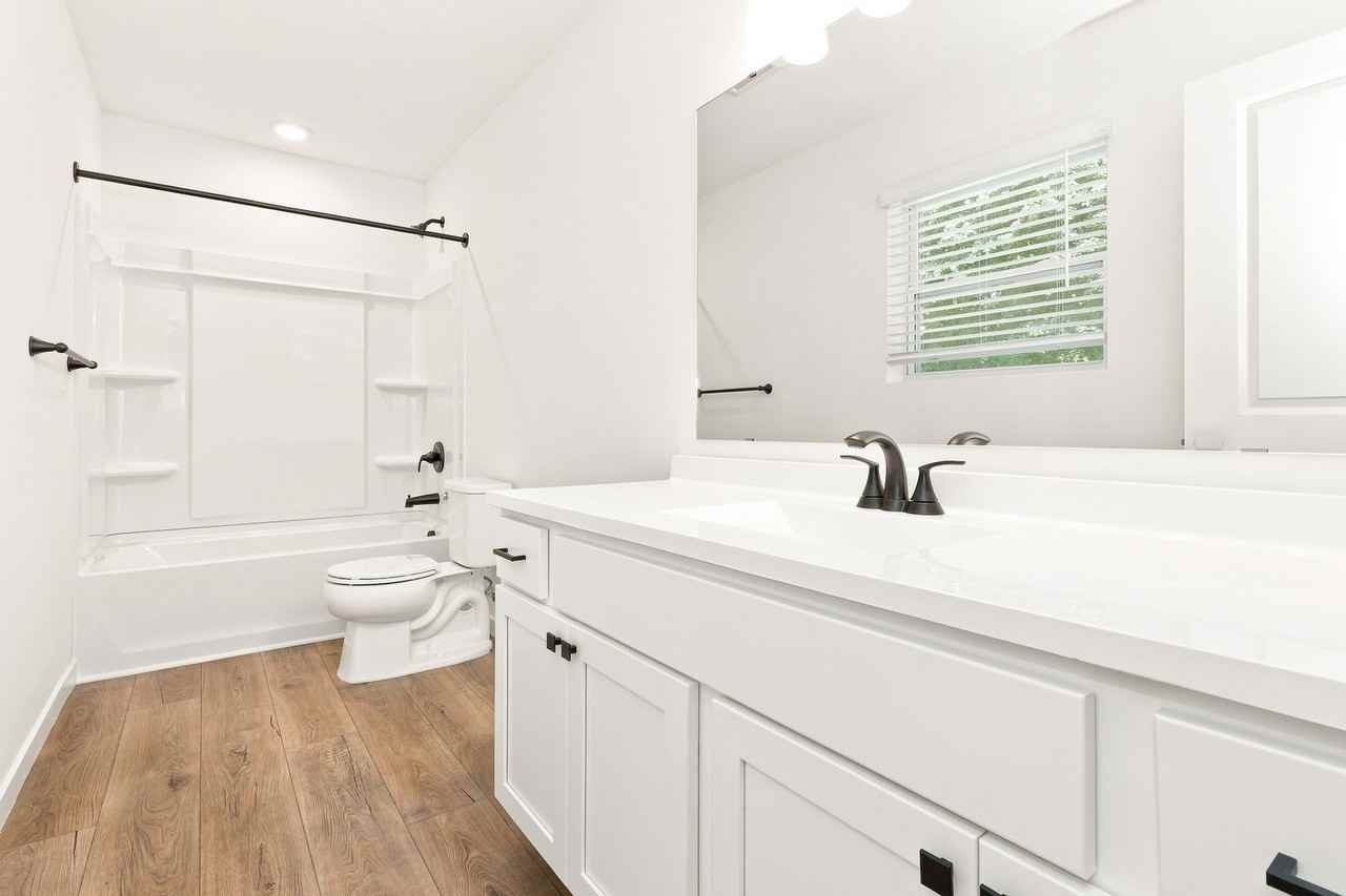 1002 Chittock Ave - Photo 3 of 26
