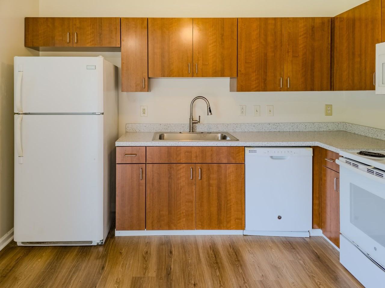 1424 Nolan Ave - Photo 7 of 19