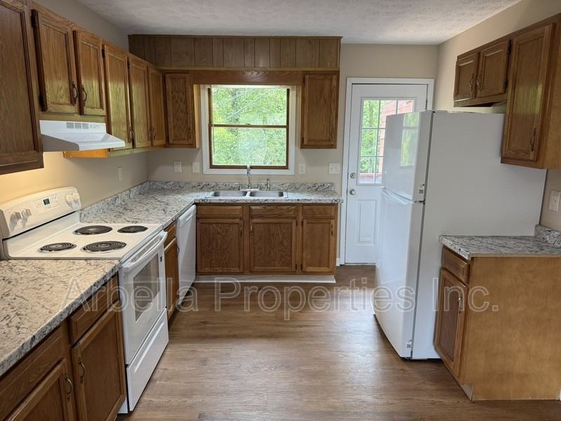 935 Kendrick Creek Rd #2 - Photo 6 of 19