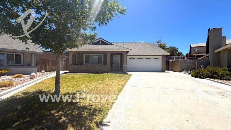 13675 Ruby Cir - Photo 2 of 20