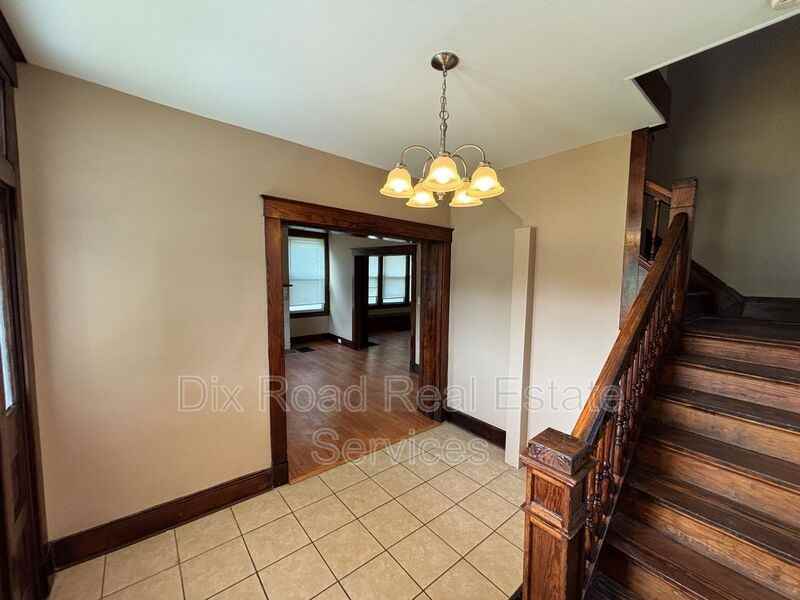 11169 Maple St - Photo 6 of 27