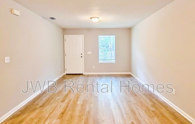 3079 Armstrong St - Photo 6 of 11