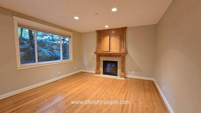 11318 106th Ave Ne - Photo 4 of 35