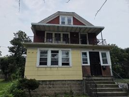 featured image of 141 Leroy Ave