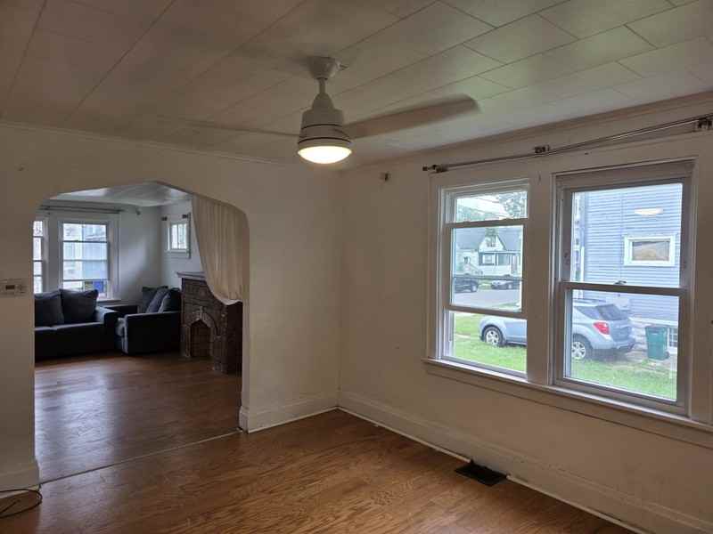141 Leroy Ave - Photo 6 of 7