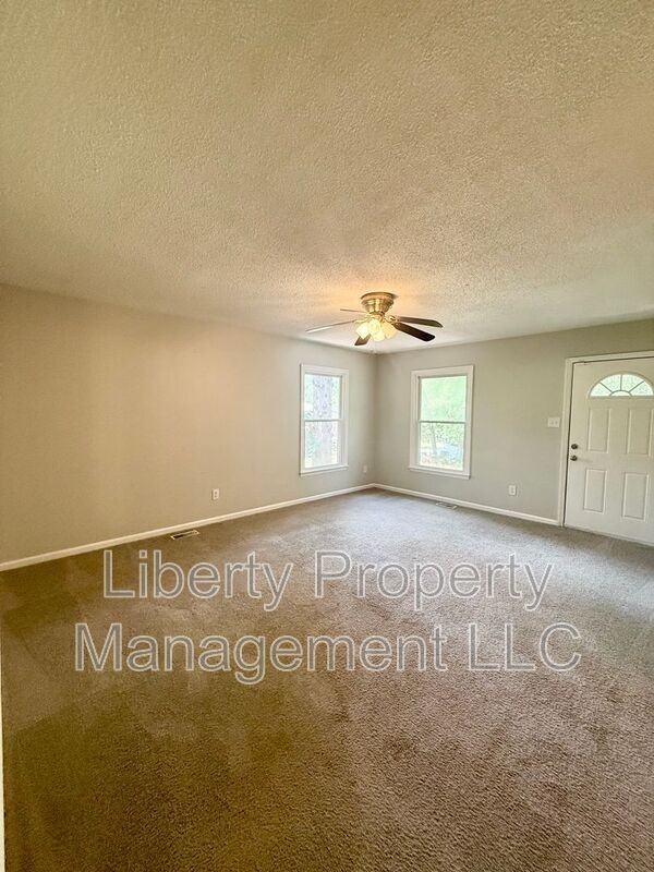 512 Nottingham Dr - Photo 2 of 14