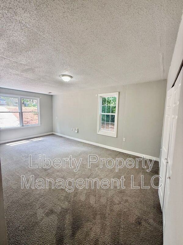 512 Nottingham Dr - Photo 7 of 14