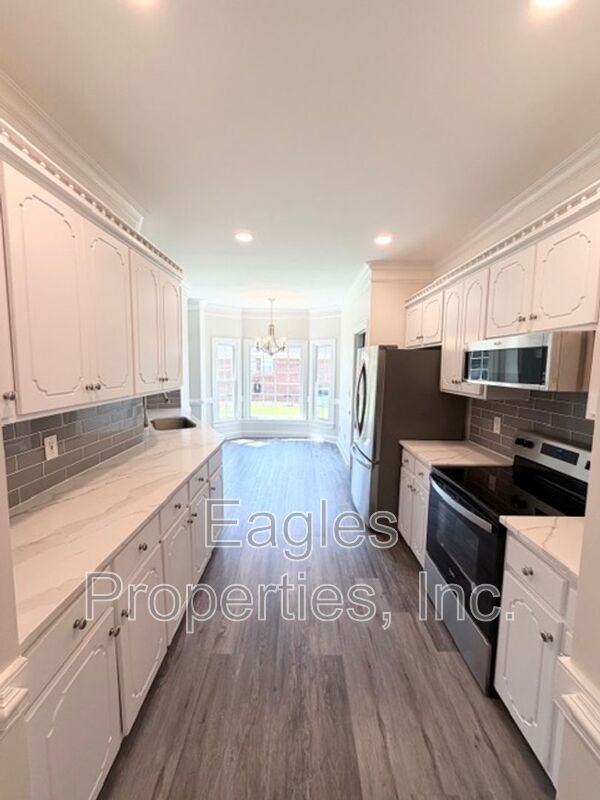 210 Creekside Dr - Photo 6 of 17