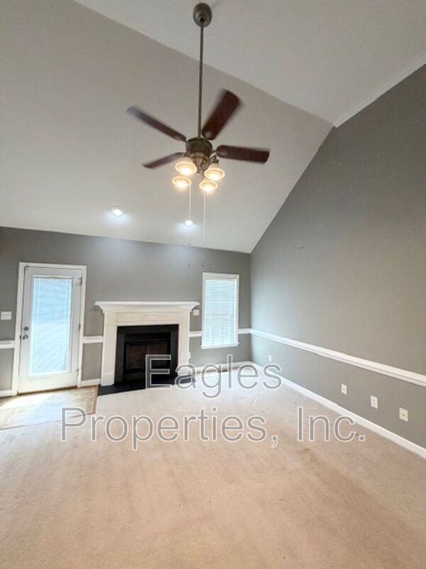 200 Myrna Dr - Photo 7 of 20