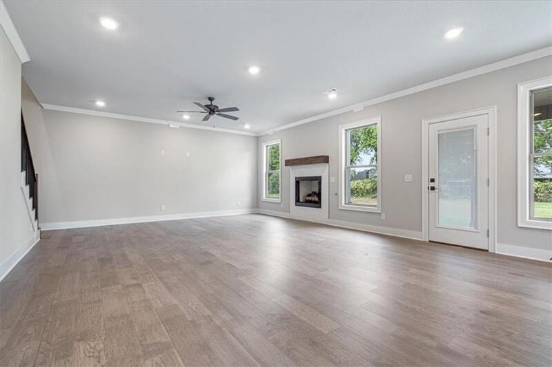 1605 S 23rd Pl - Photo 3 of 18