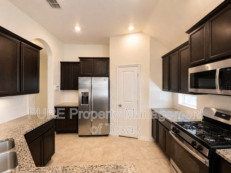 615 Linares Ln - Photo 6 of 30