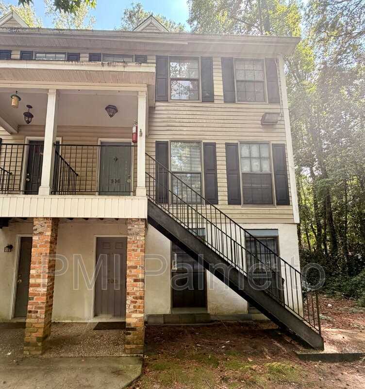 33 Chestnut Ferry Rd #105