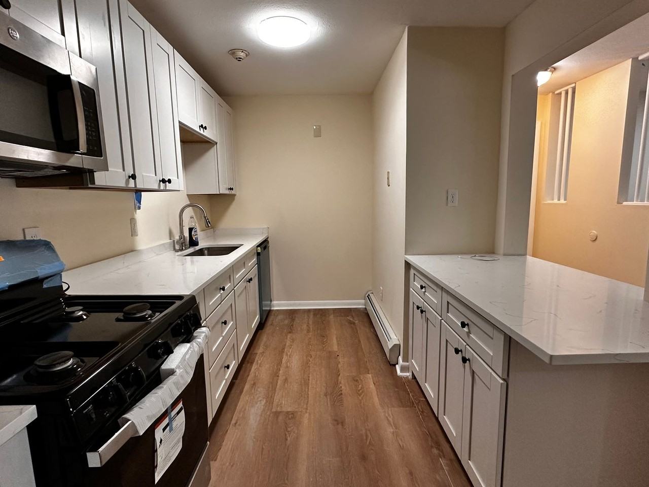 435 Oaklawn Ave #324 - Photo 2 of 12