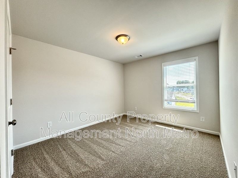 6366 Pine Ridge Pt - Photo 6 of 13
