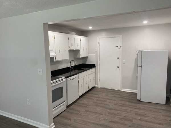 75 Vine St #6 - Photo 3 of 8
