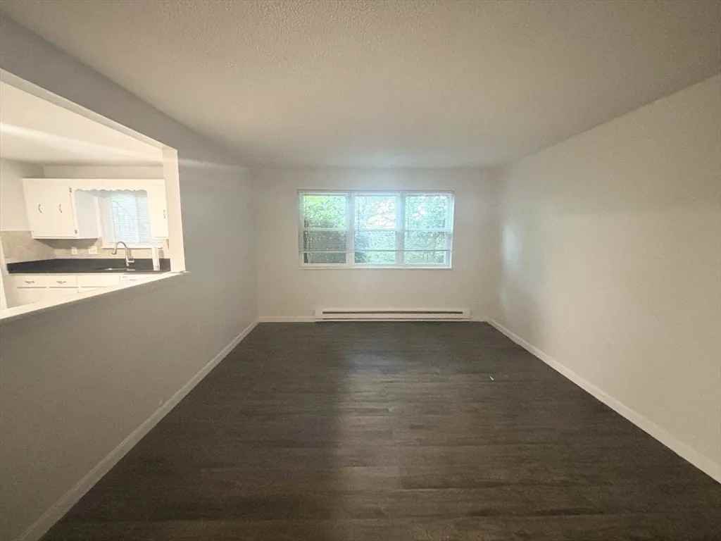 75 Vine St #6 - Photo 5 of 8