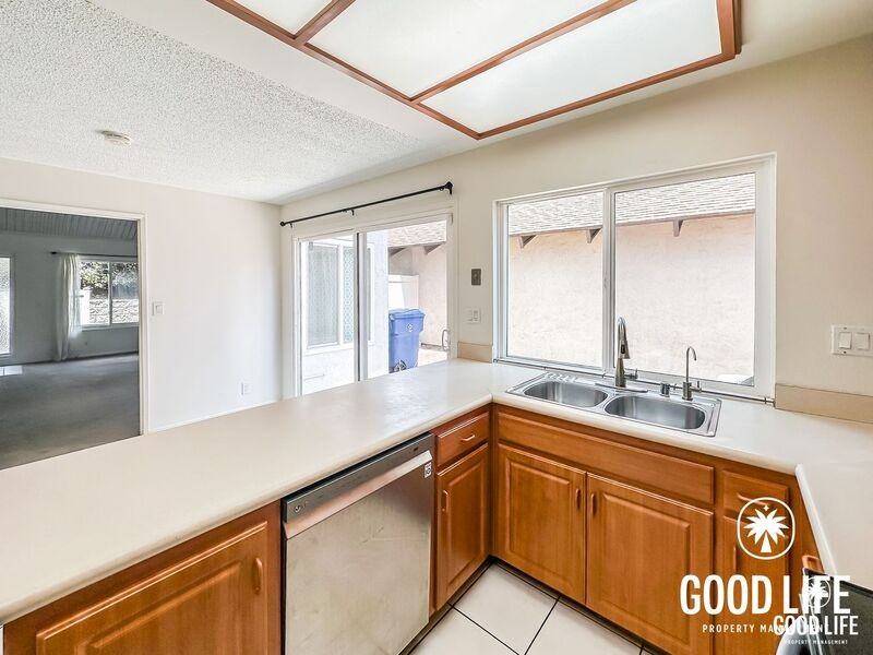 6747 Parkside Ave - Photo 3 of 19