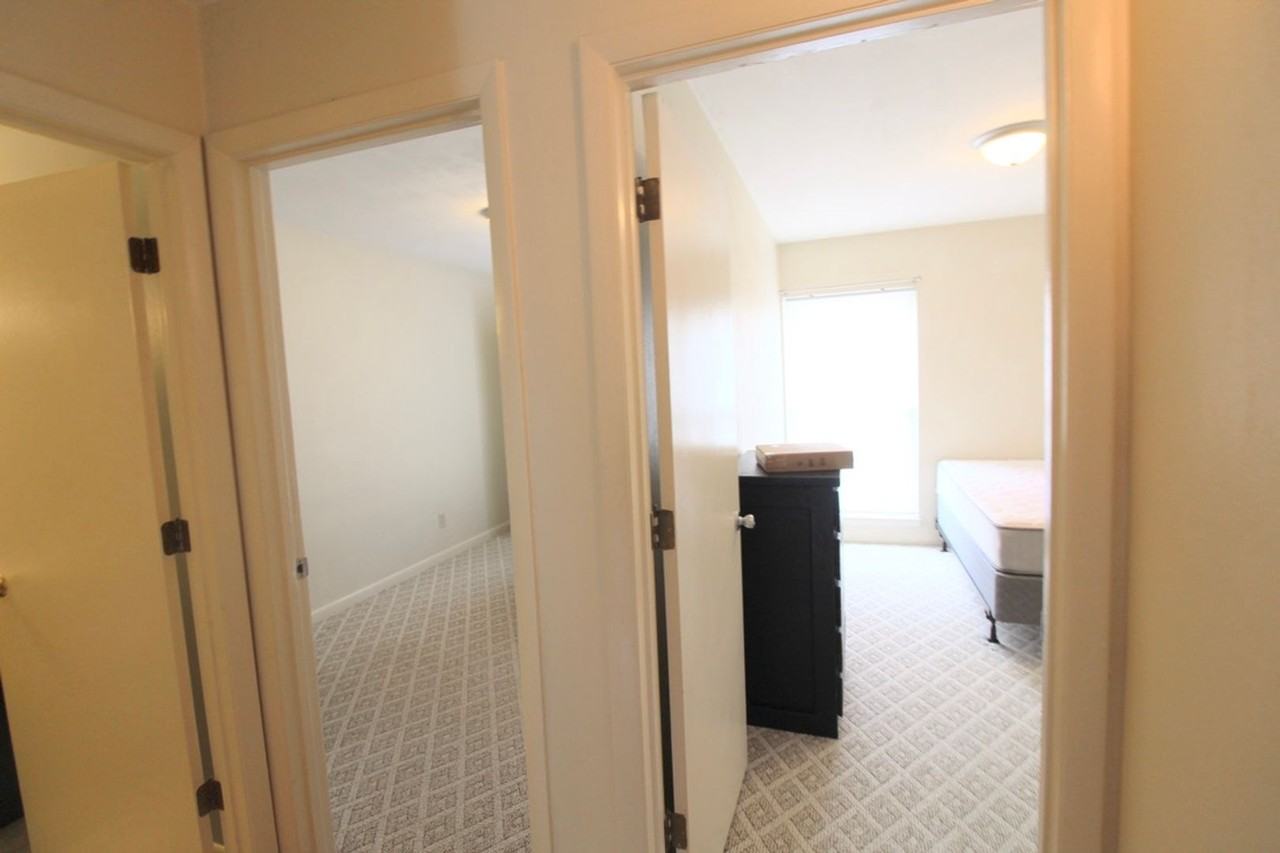 1408 Bradley Dr - Photo 5 of 23