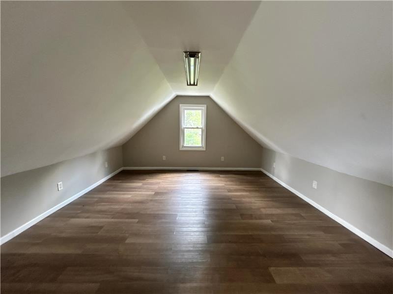 2370 W 23rd St - Photo 5 of 9