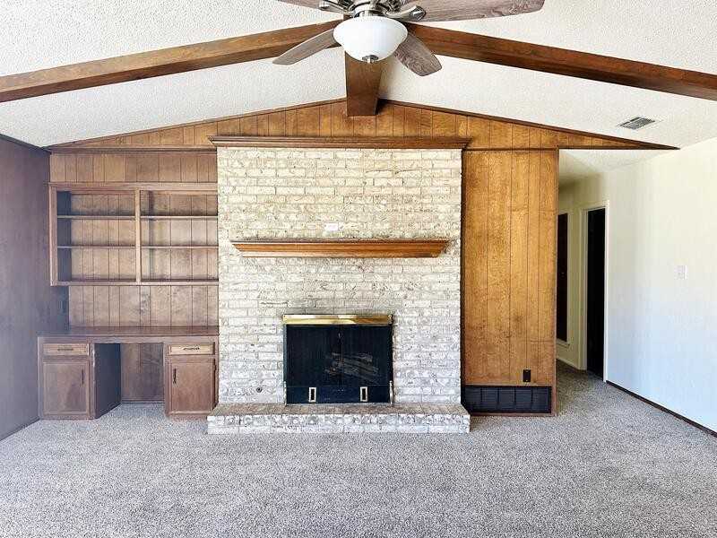 4424 75th Dr - Photo 3 of 11