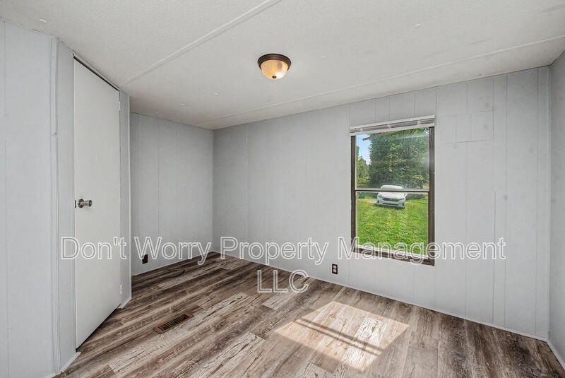 967 Frye Rd - Photo 6 of 10