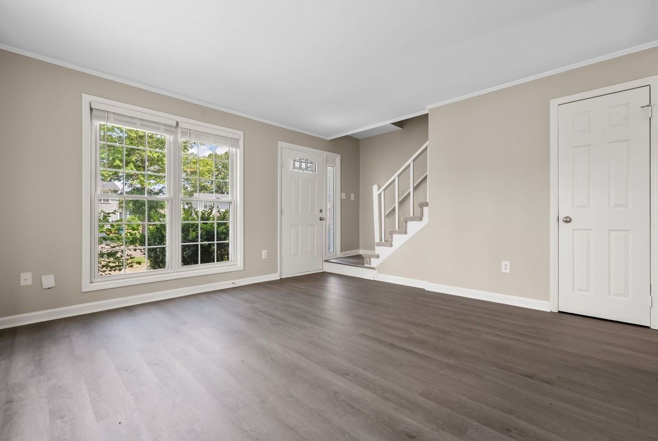 8 Hayti Ln - Photo 2 of 19