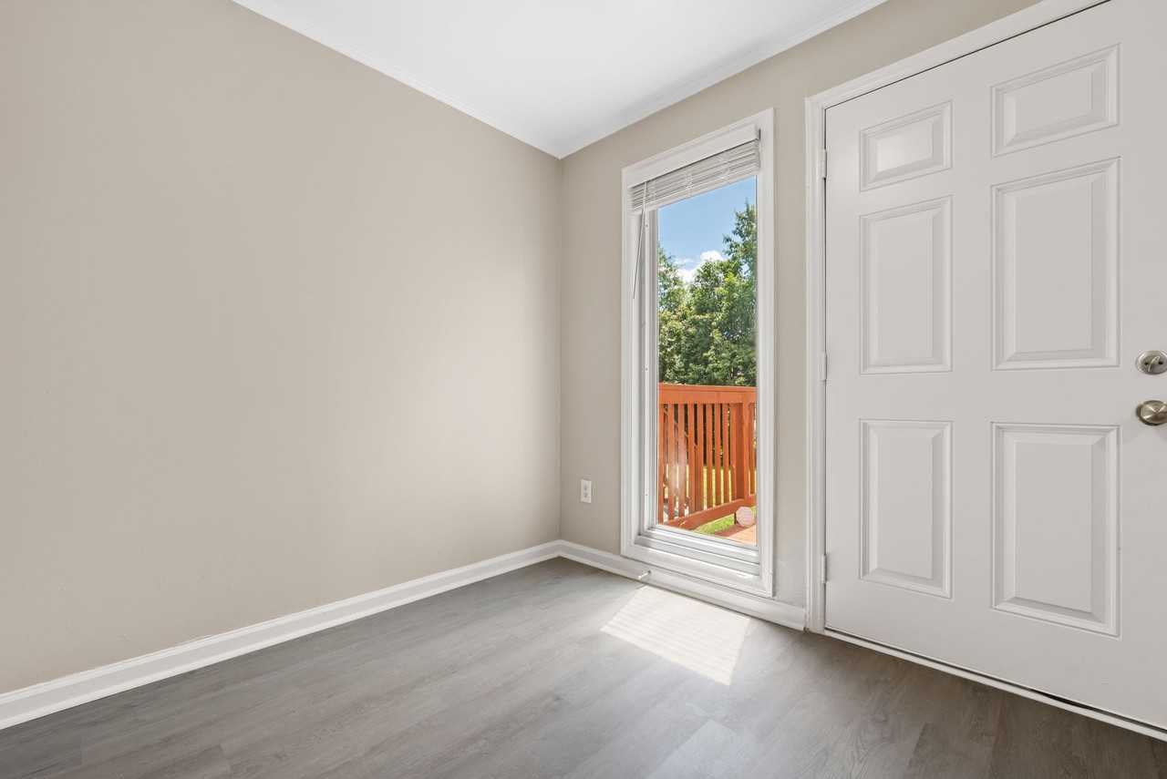 8 Hayti Ln - Photo 4 of 19